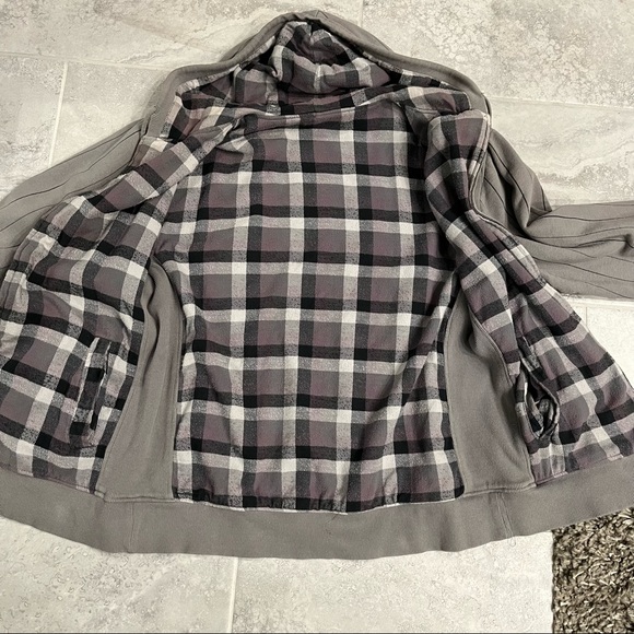 ❌SOLD❌Men's RVCA flannel-lined Zip-up Hoodie - Picture 7 of 8